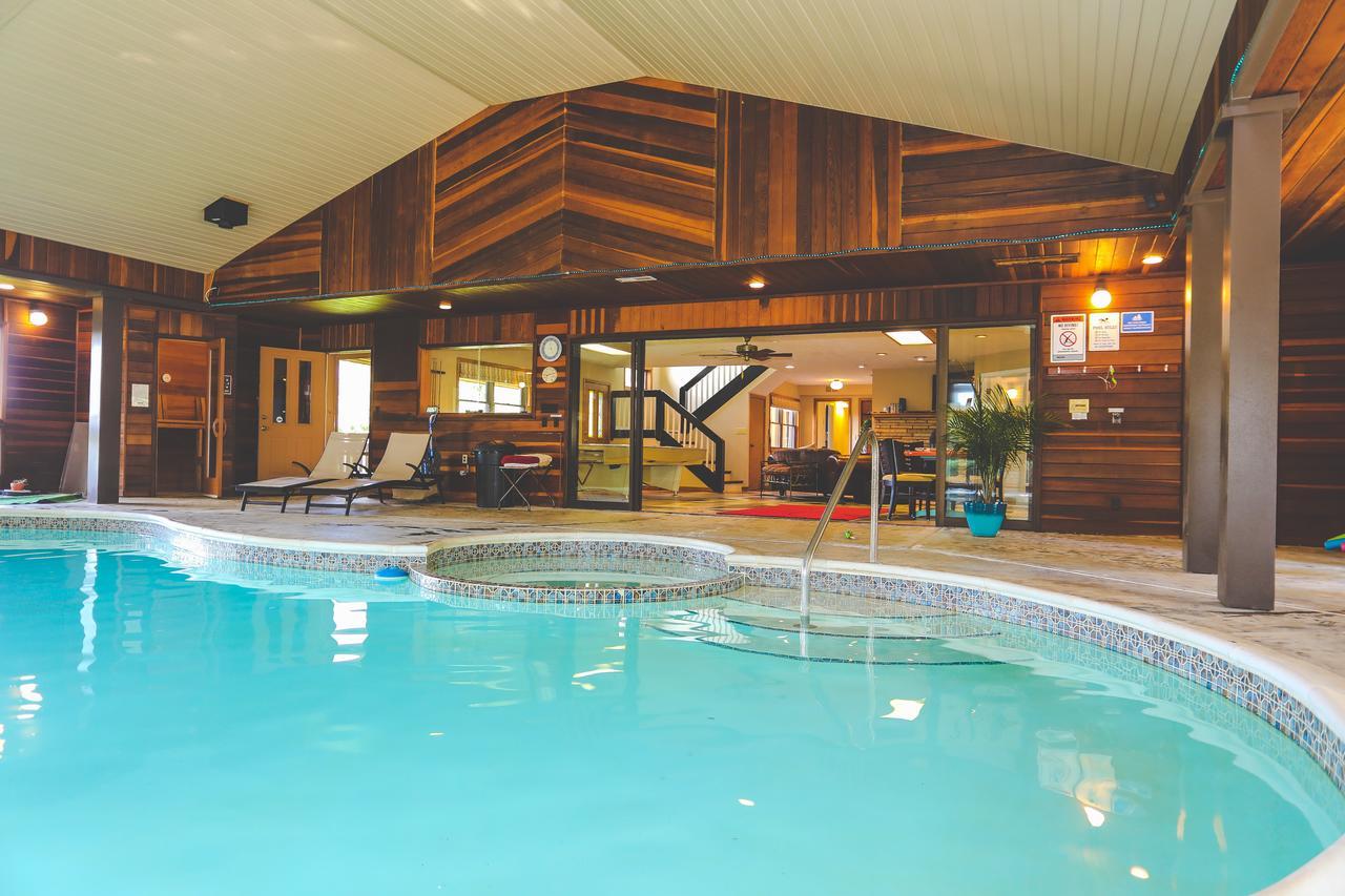 The Lodge At Beaver Lake Bed And Breakfast Rogers Exteriör bild